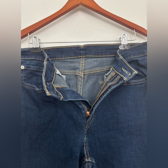 LEVI’S DARK WASH MENS STRAIGHT LEG JEANS SZ 34 X 34 - Picture 4 of 8